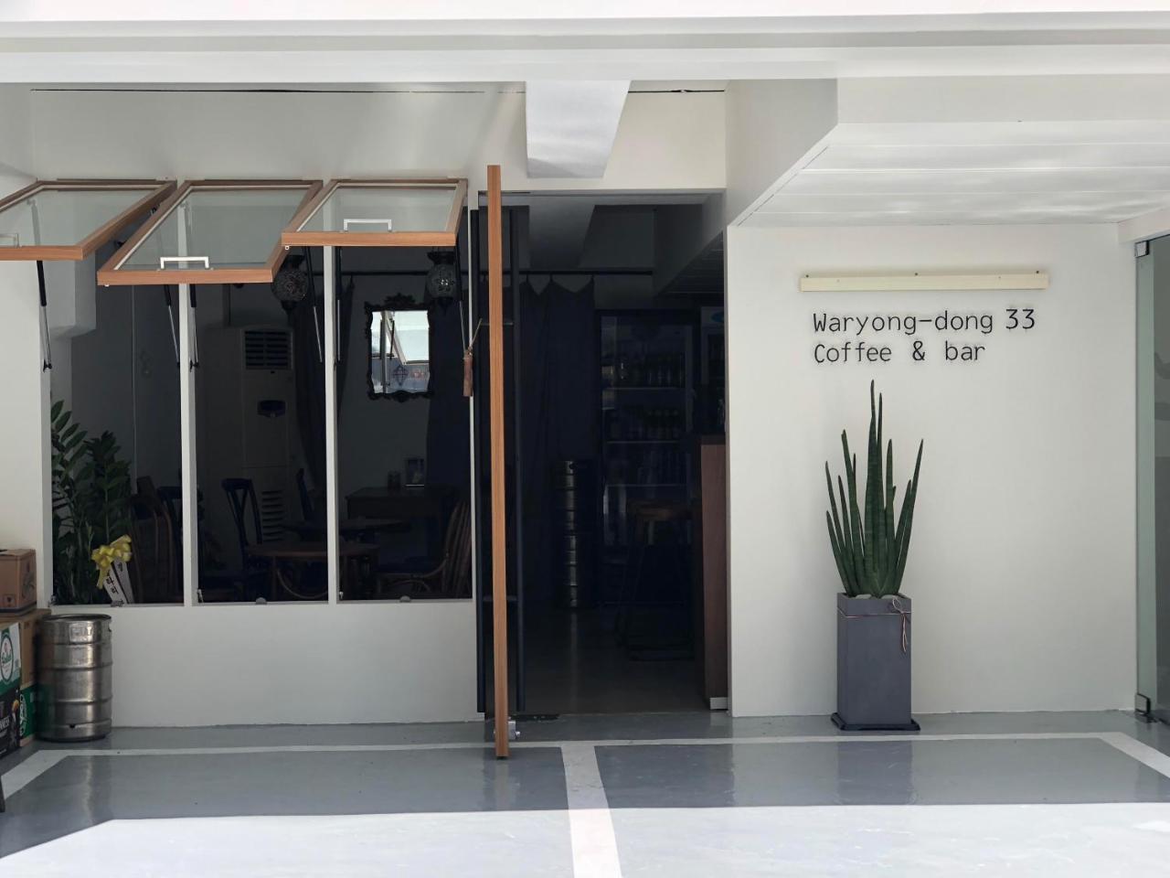 Ultari Hostel Jongno Seoul Exterior photo