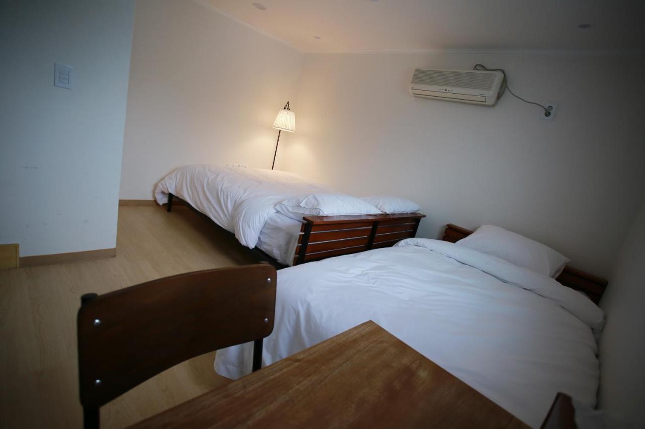 Ultari Hostel Jongno Seoul Exterior photo